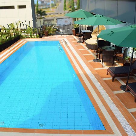 Monty Suites & Golf Ούγιο Εξωτερικό φωτογραφία