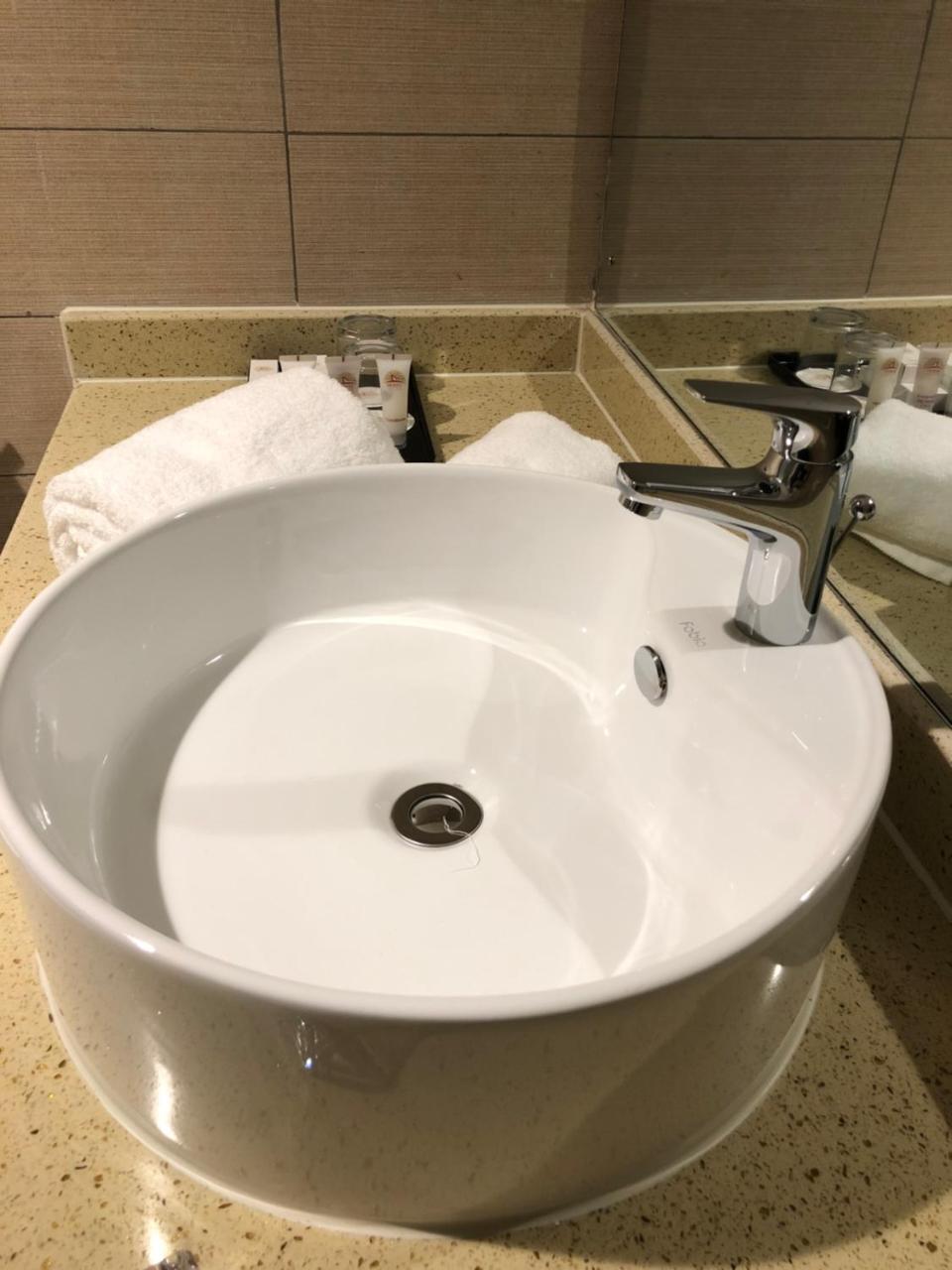 Monty Suites & Golf Ούγιο Εξωτερικό φωτογραφία